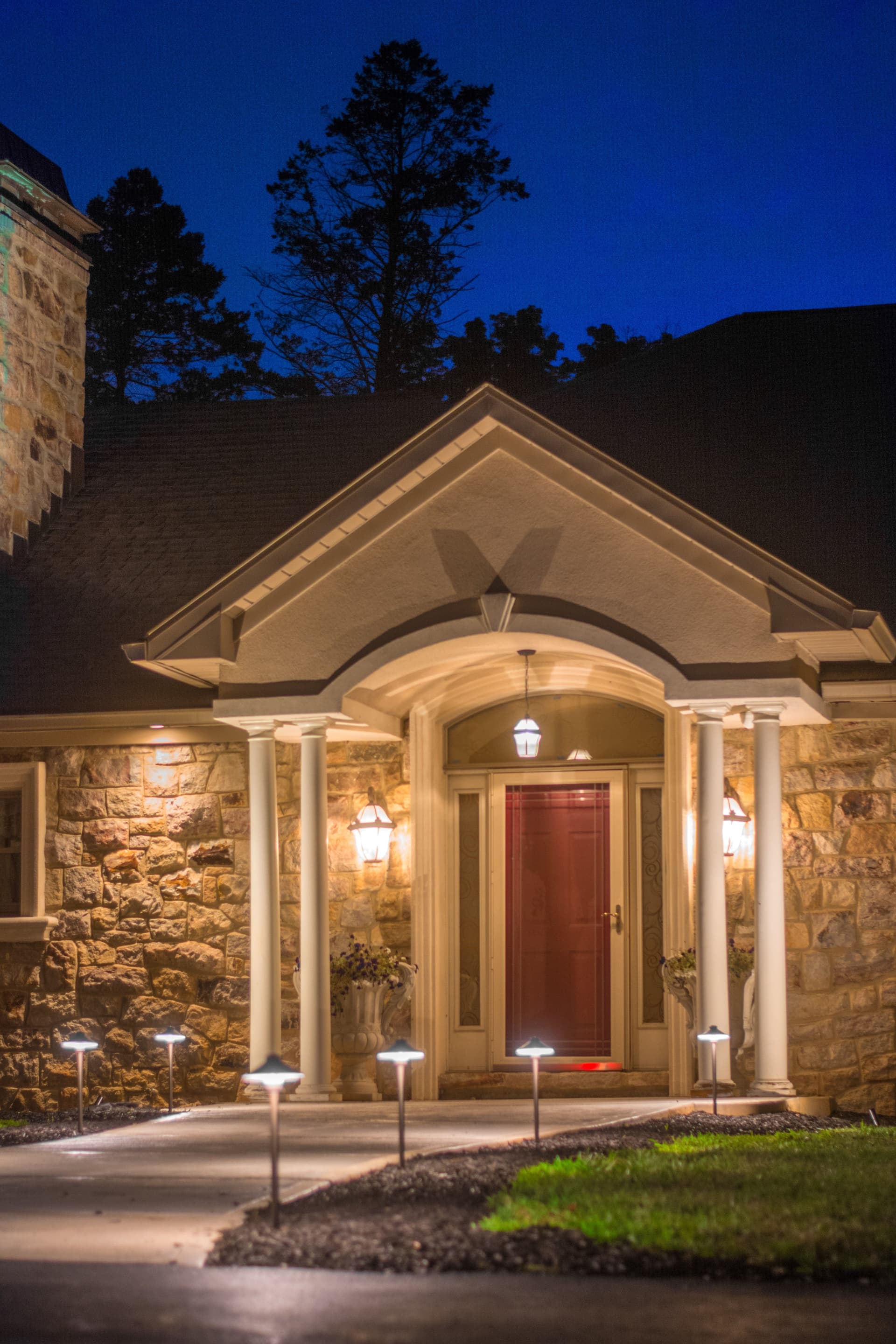 Gallery photos for Residential Landscape Lighting Installation - Bethlehem, PA: Image #1