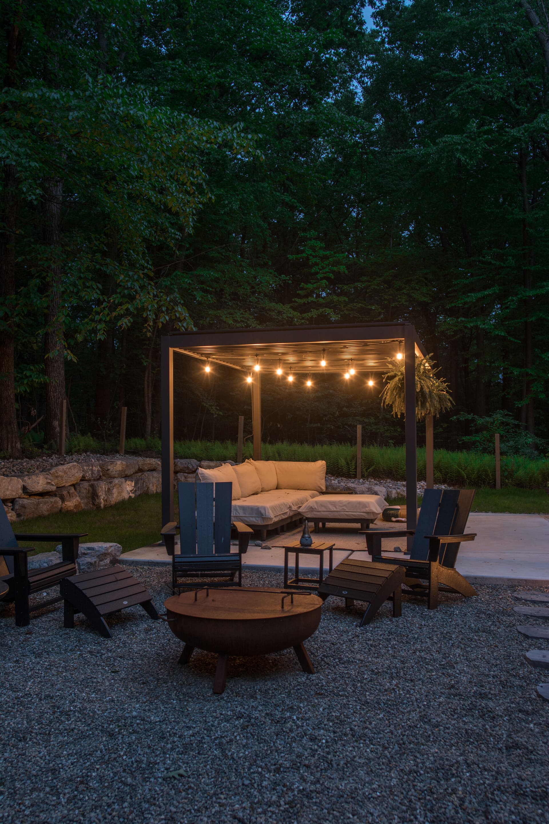 Gallery photos for Transforming a Backyard Pool Area with Lighting: Image #2